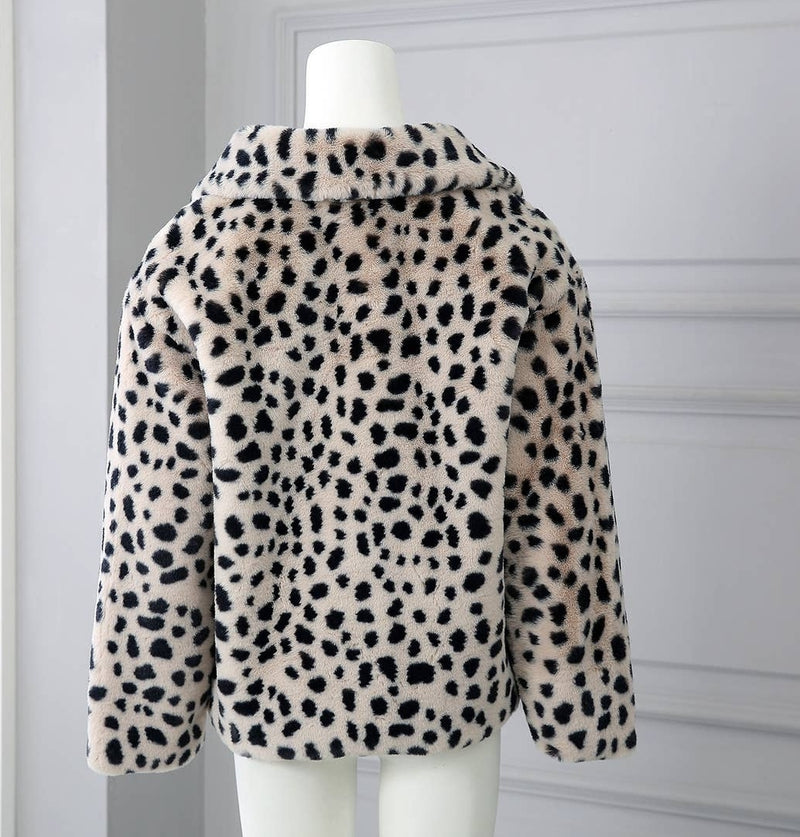 Cappotto in pelliccia sintetica leopardata