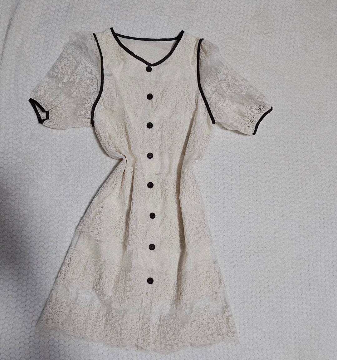 Cream Lace Button Dress – Size S